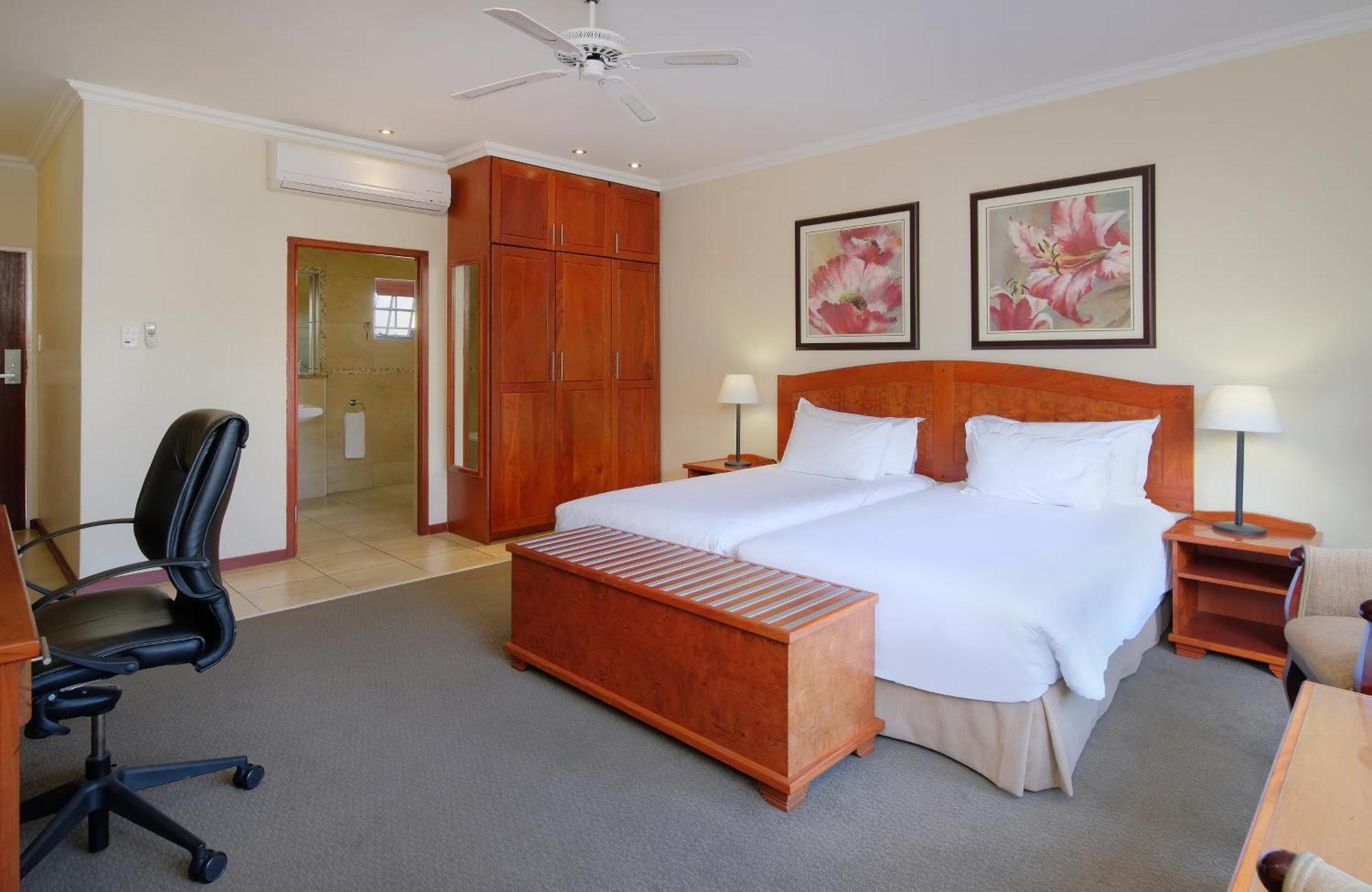 Protea Hotel By Marriott Polokwane Ranch Resort Bagian luar foto