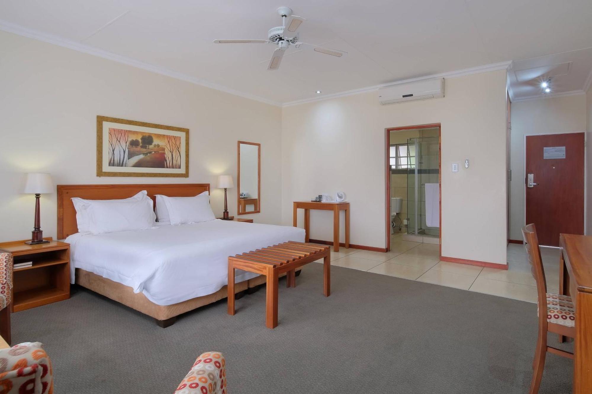 Protea Hotel By Marriott Polokwane Ranch Resort Bagian luar foto