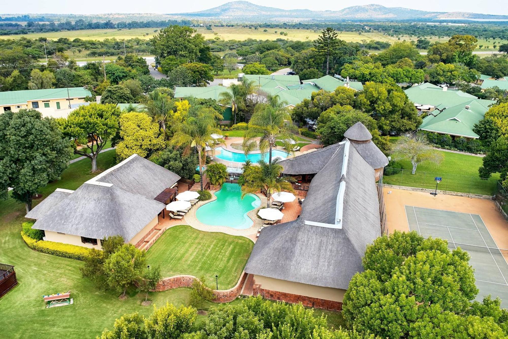 Protea Hotel By Marriott Polokwane Ranch Resort Bagian luar foto